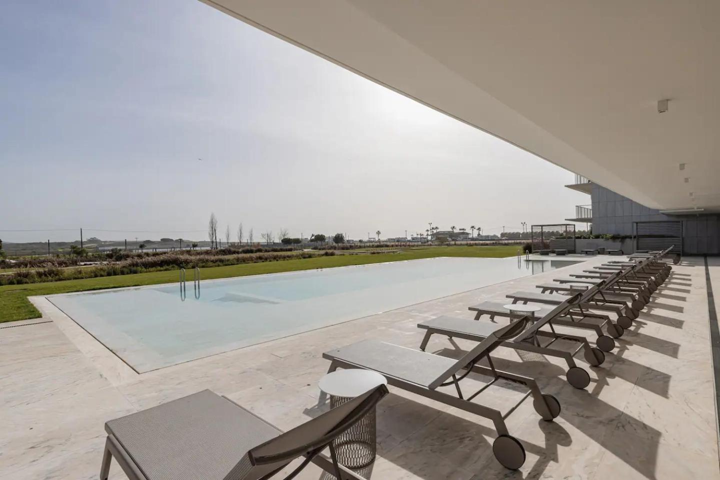 Bayline- Beachfront And Pool Armação de Pêra 외부 사진